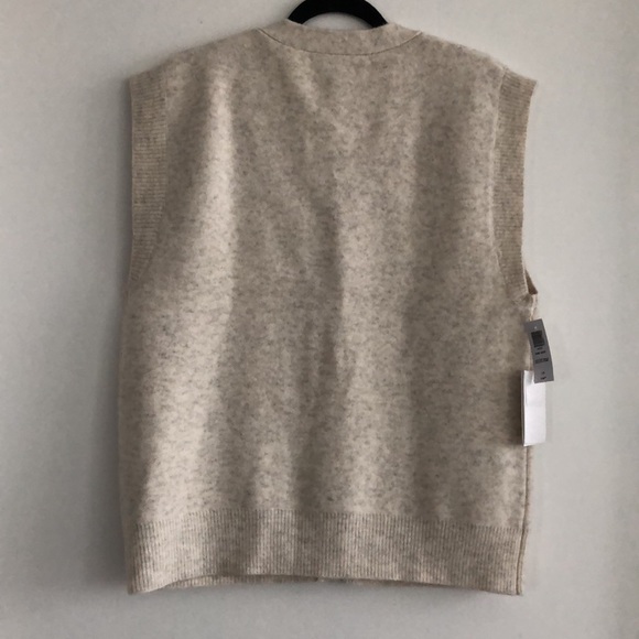 Aritzia Wilfred Edie vest in Heather birch - Picture 7 of 7